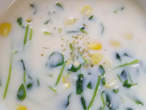 豆苗とコーンの豆乳スープ(^^)